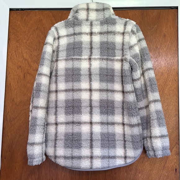 Sherpa Half-Zip Elevated Trim Sweatshirt - Picture 5 of 8